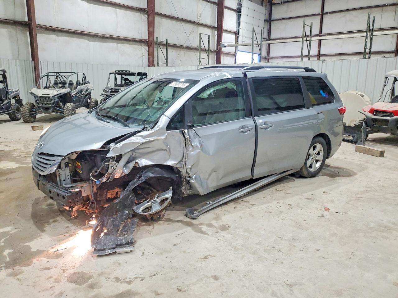2015 TOYOTA SIENNA