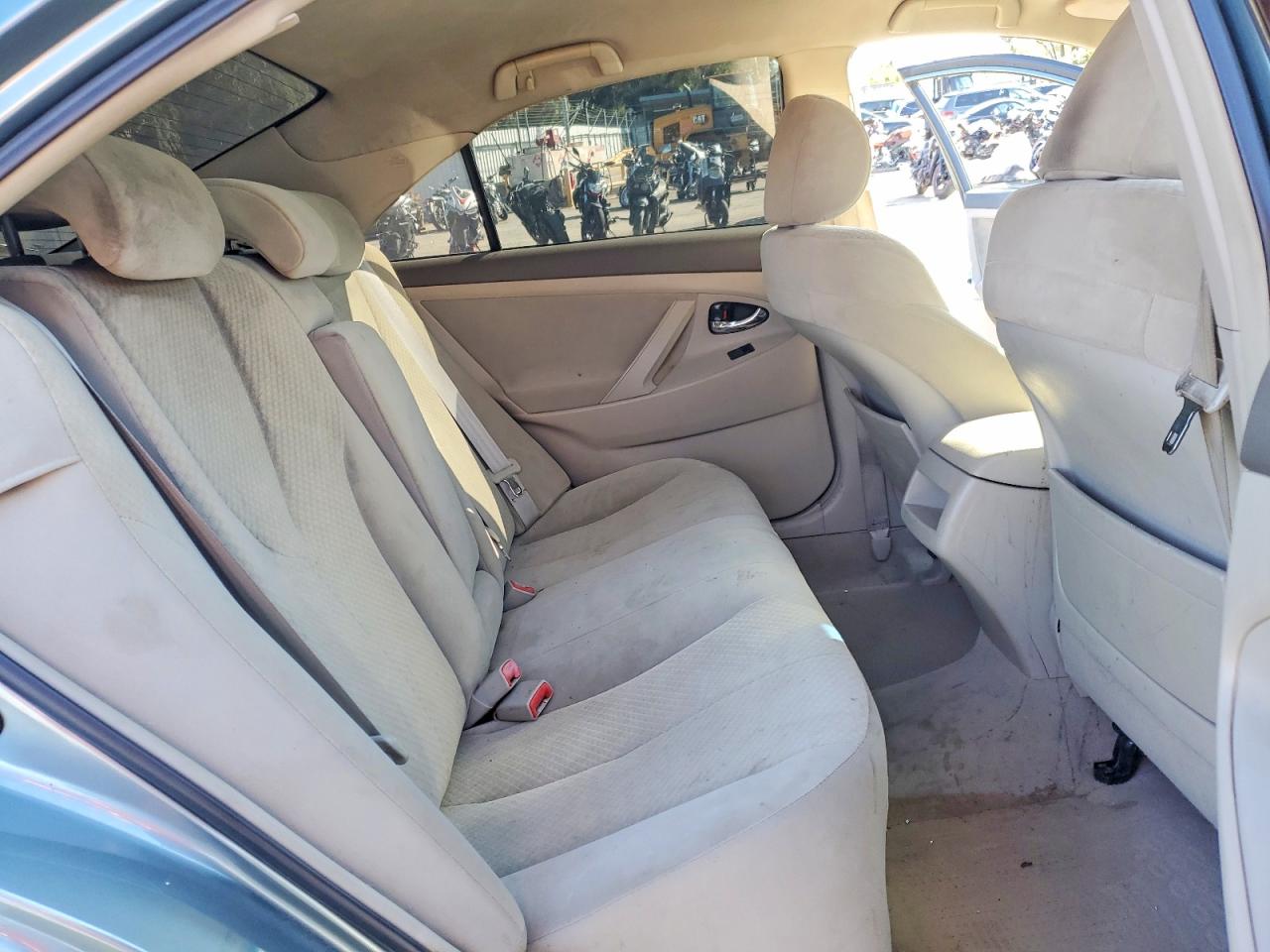 2007 TOYOTA CAMRY LE photo 10