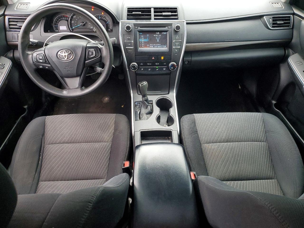 2015 TOYOTA CAMRY LE photo 15