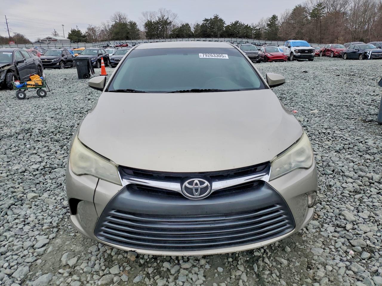 2015 TOYOTA CAMRY LE photo 9