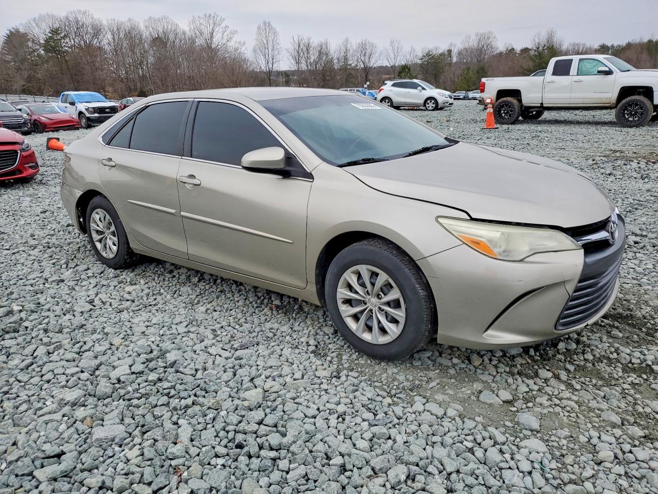 2015 TOYOTA CAMRY LE photo 7