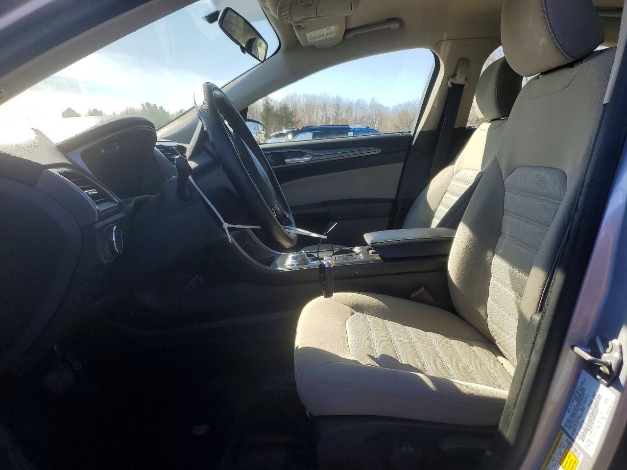 2017 FORD FUSION S photo 7