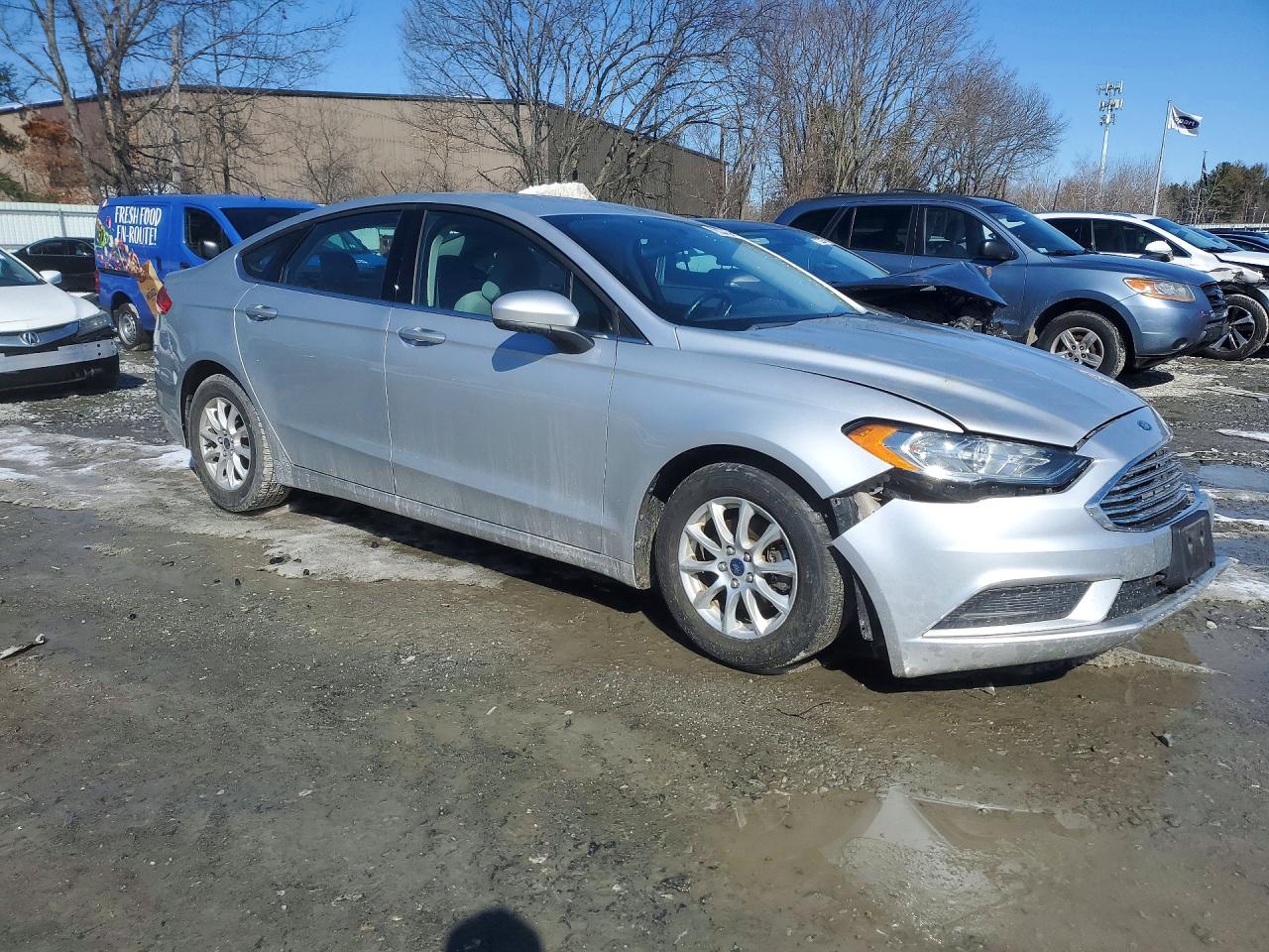 2017 FORD FUSION S photo 4
