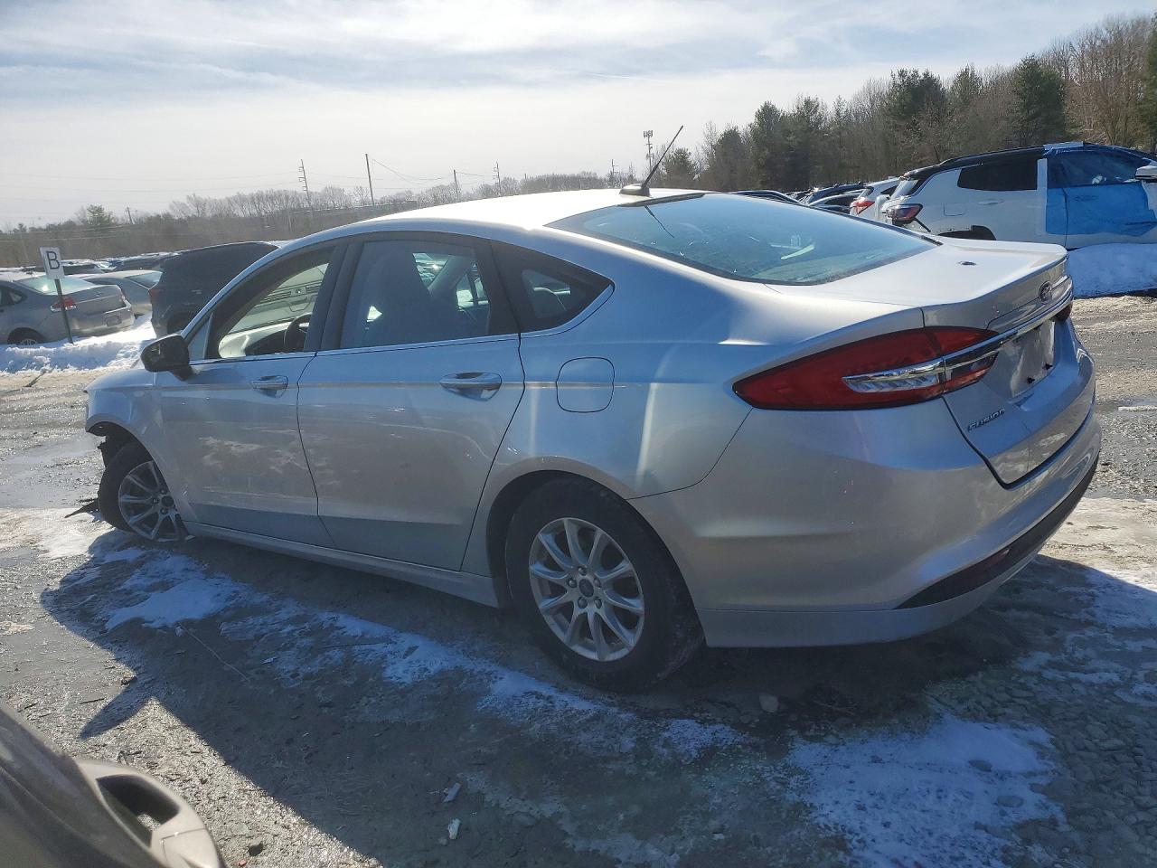 2017 FORD FUSION S photo 2