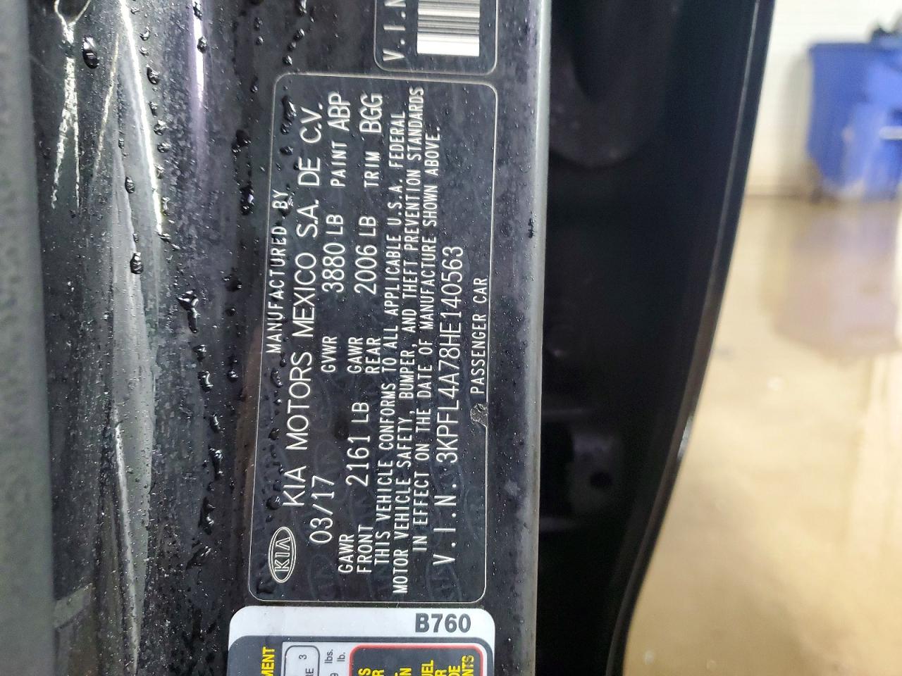 2017 KIA FORTE LX photo 23