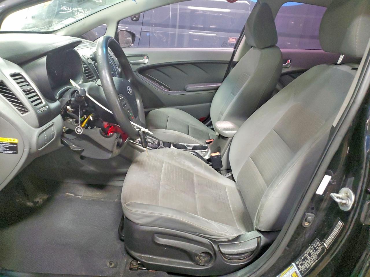 2017 KIA FORTE LX photo 13