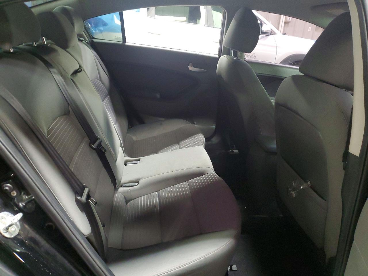 2017 KIA FORTE LX photo 19