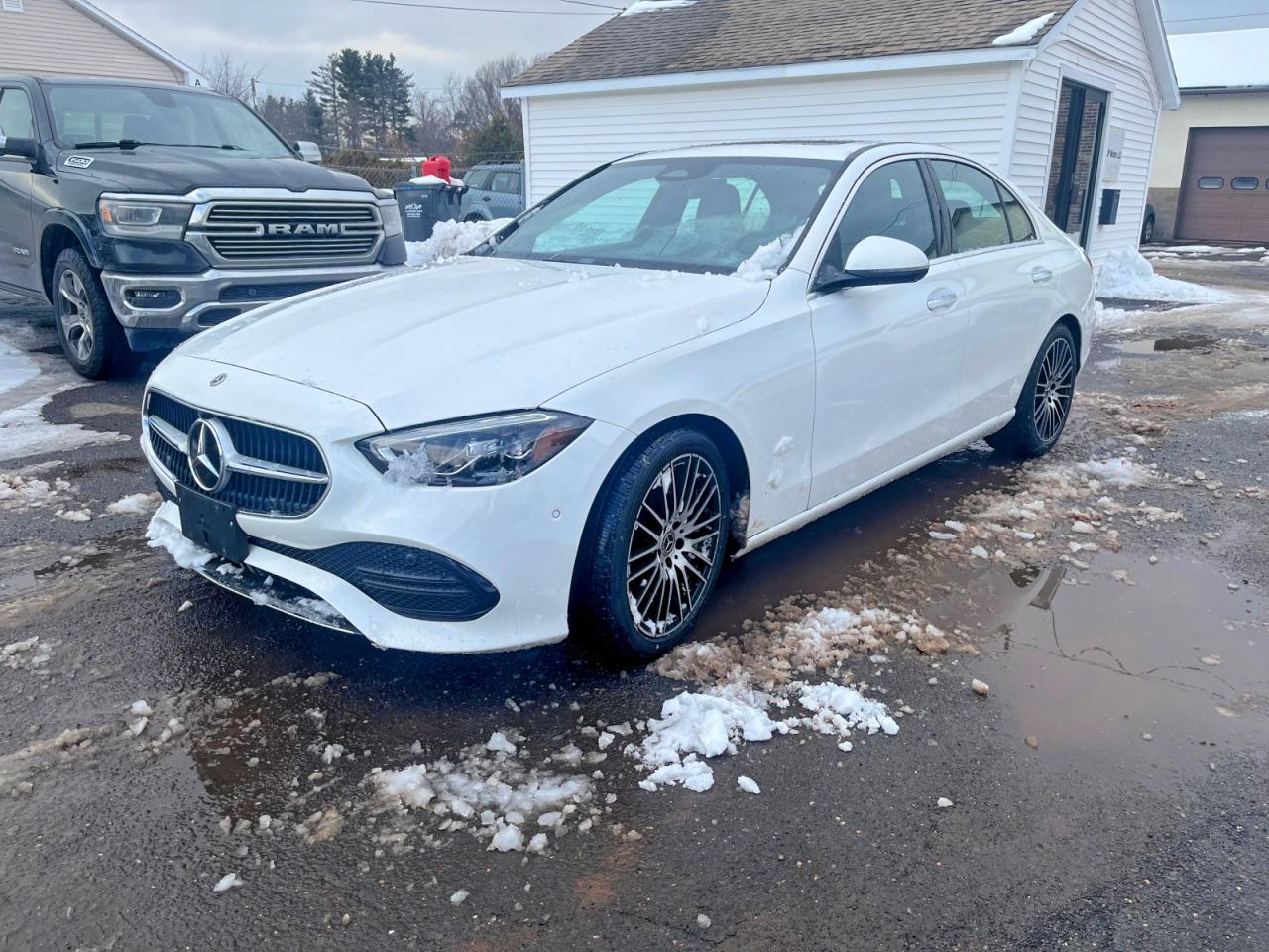 2022 MERCEDES-BENZ C