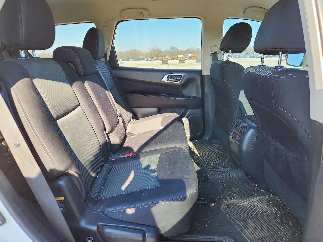 2017 NISSAN PATHFINDER SV photo 21
