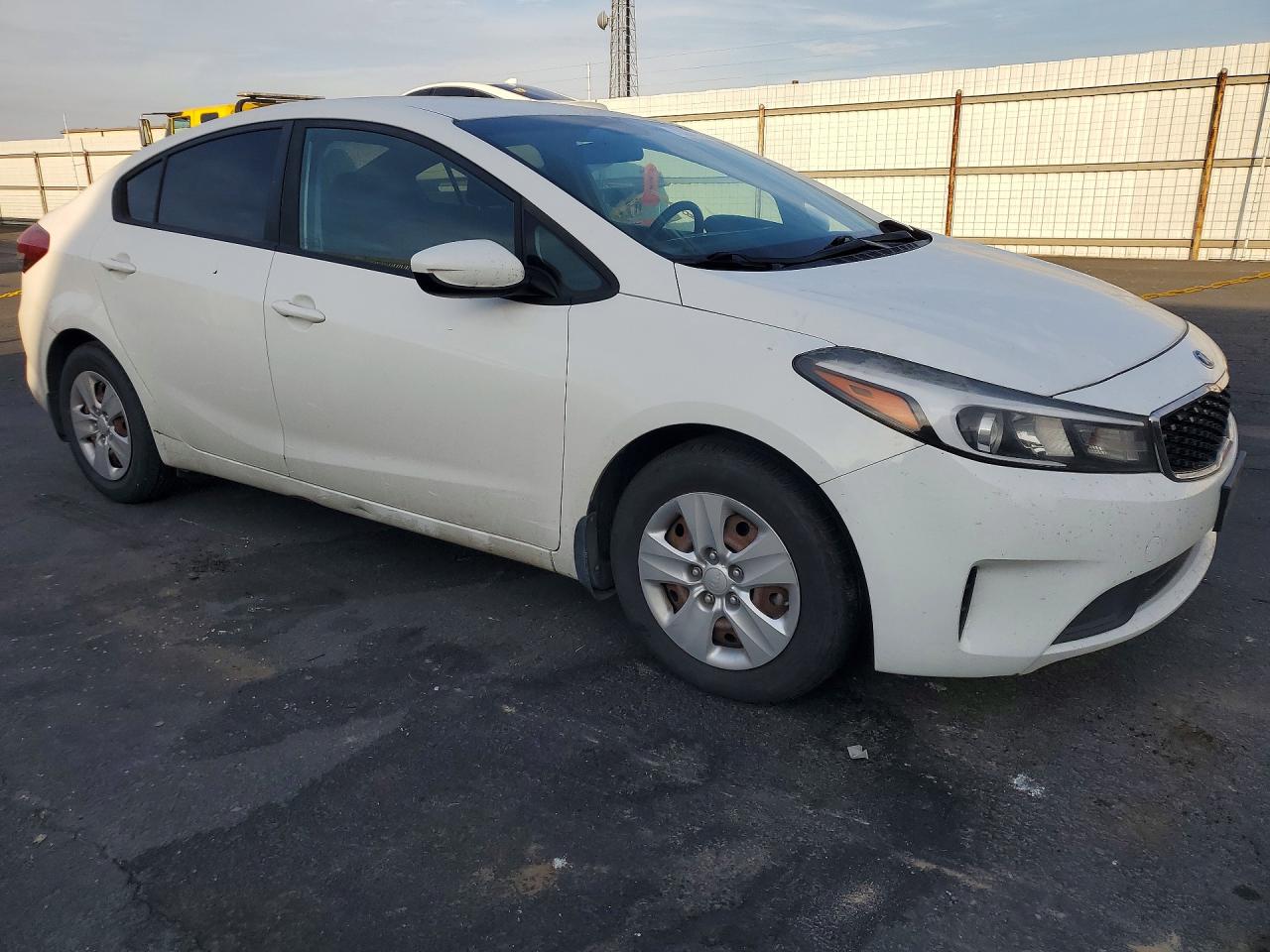 2018 KIA FORTE LX photo 4