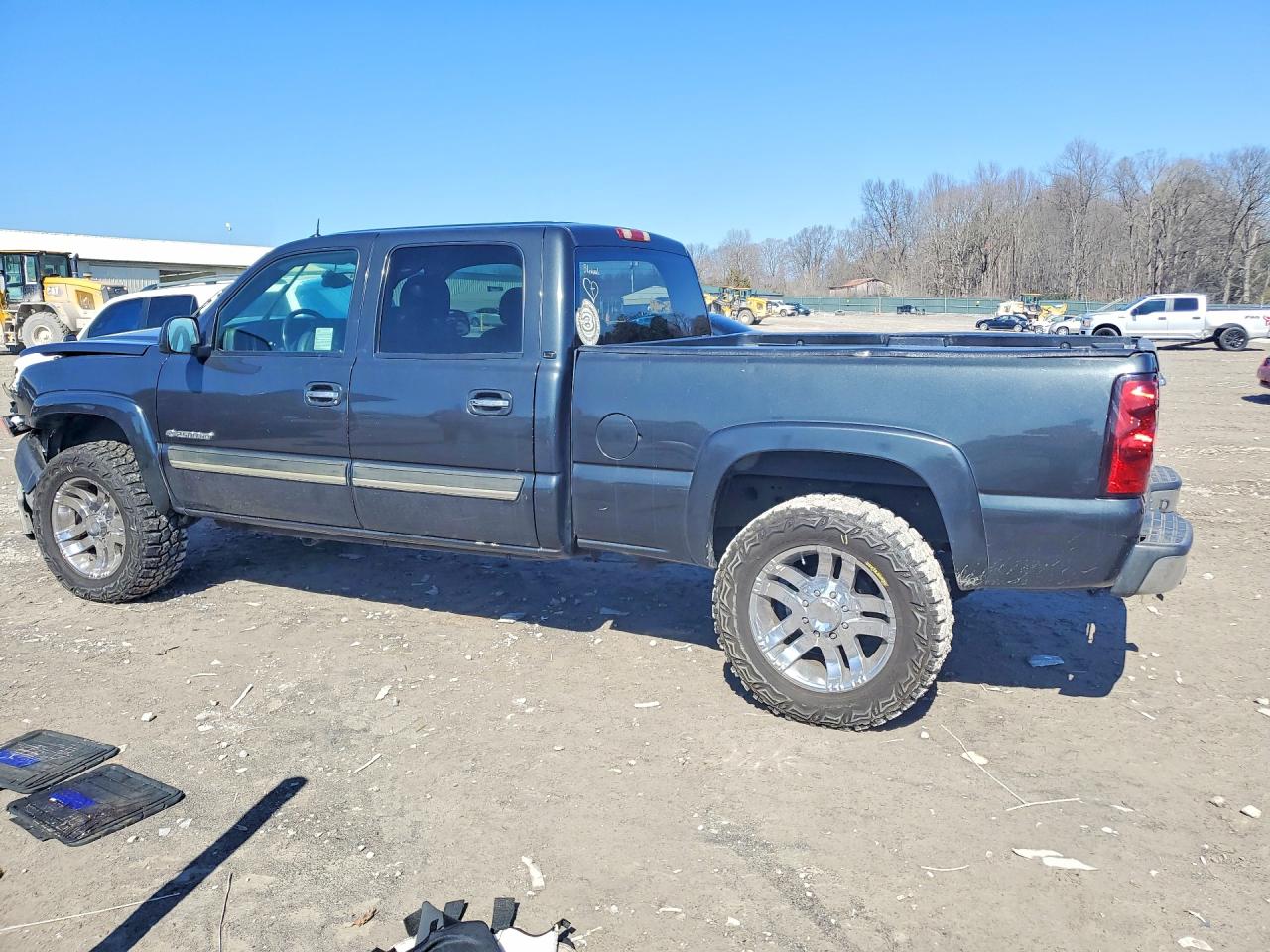 2004 CHEVROLET SILVERADO C2500 HEAVY DUTY photo 3