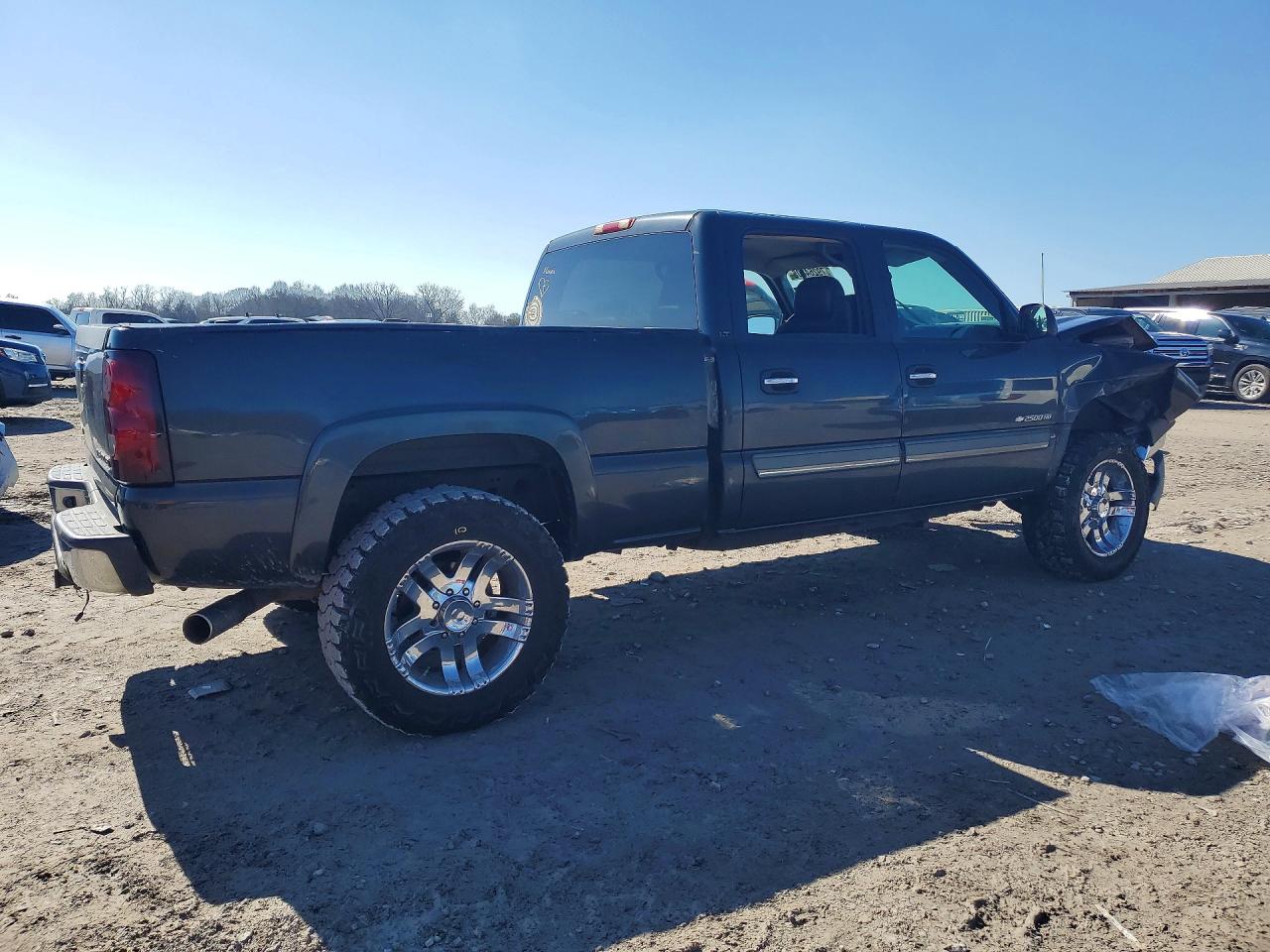 2004 CHEVROLET SILVERADO C2500 HEAVY DUTY photo 5