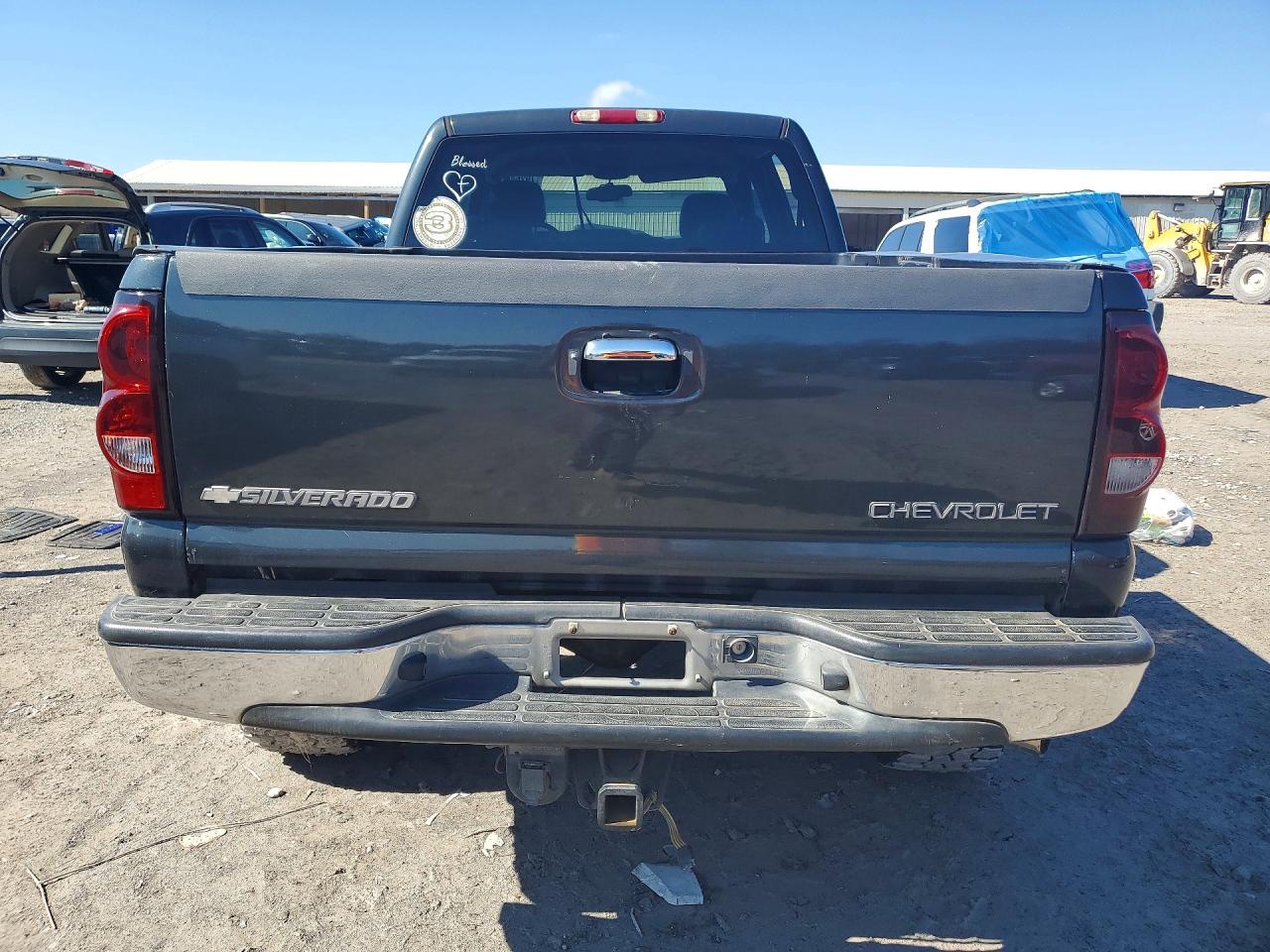 2004 CHEVROLET SILVERADO C2500 HEAVY DUTY photo 11