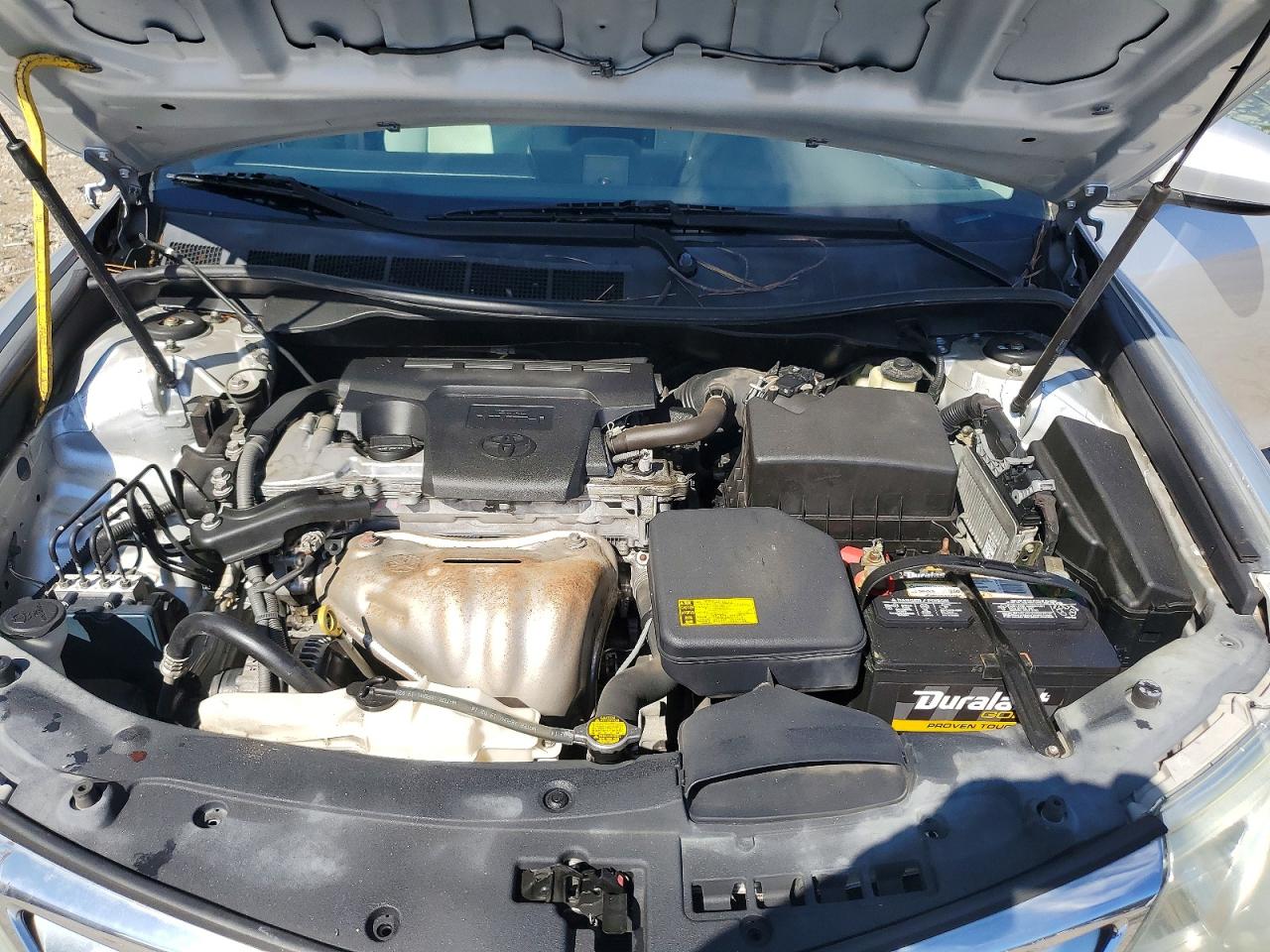 2014 TOYOTA CAMRY LE photo 21