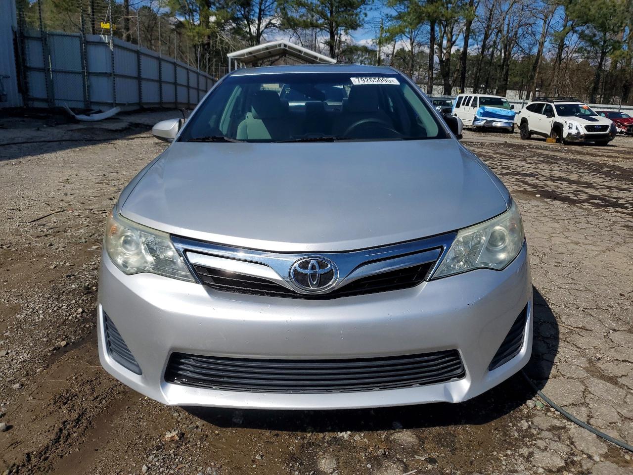 2014 TOYOTA CAMRY LE photo 9