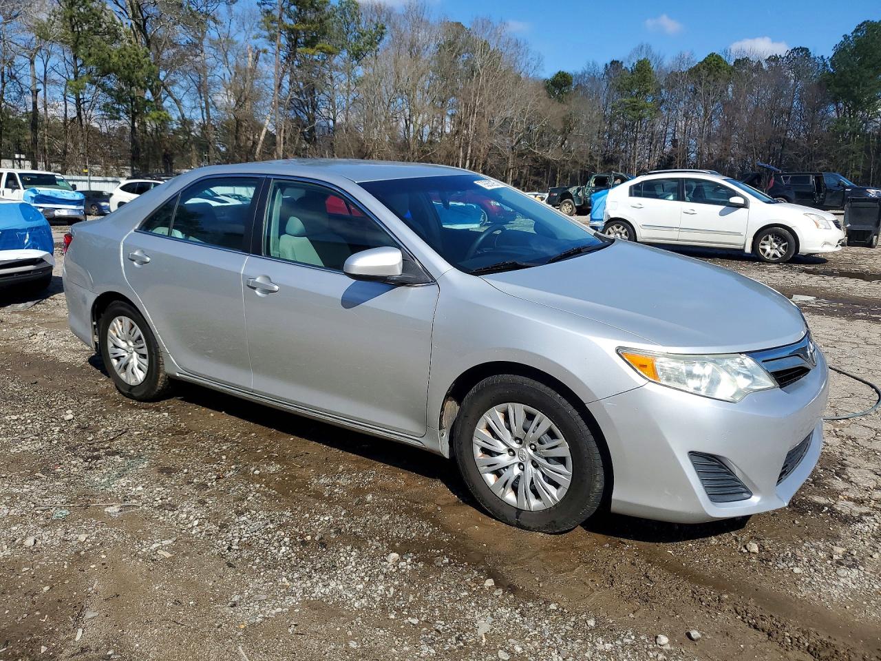 2014 TOYOTA CAMRY LE photo 7