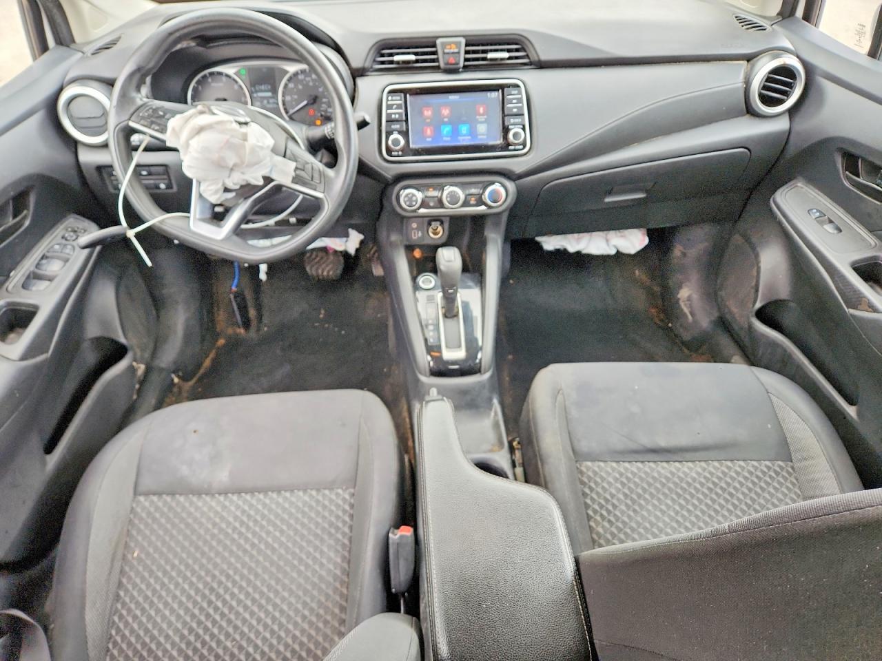2020 NISSAN VERSA S photo 15