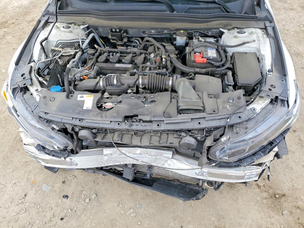 2018 HONDA ACCORD EX photo 31