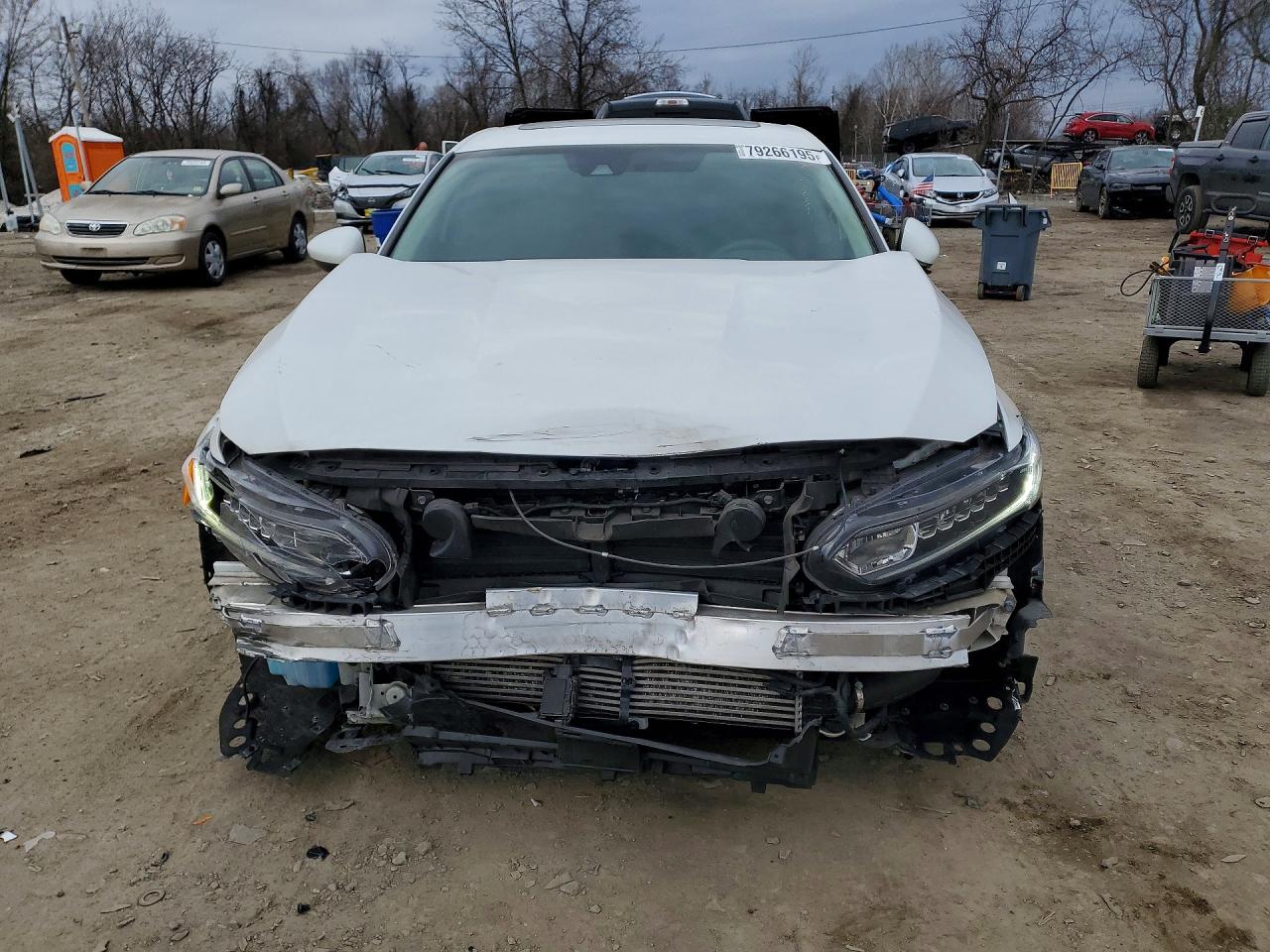 2018 HONDA ACCORD EX photo 13