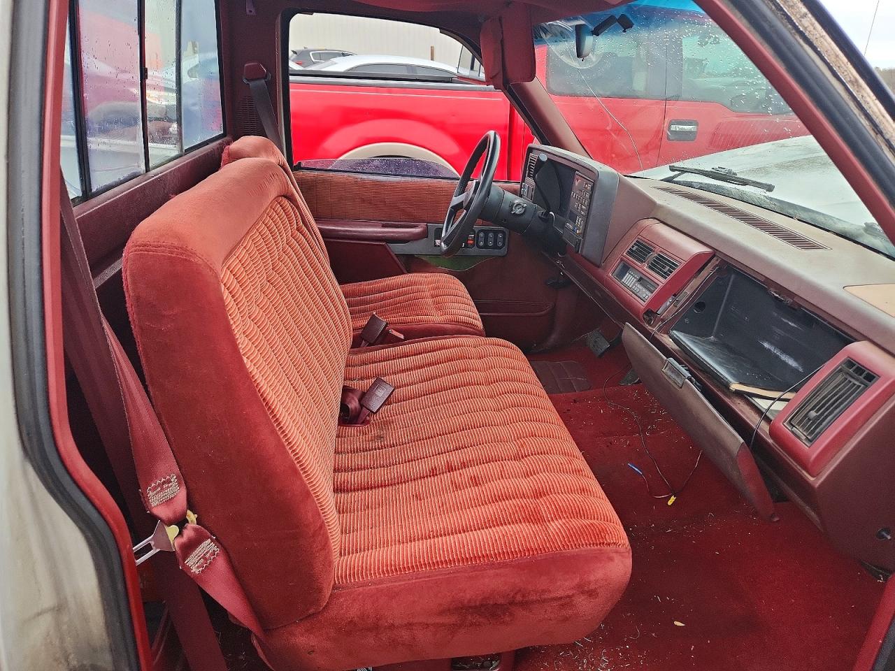 1990 CHEVROLET GMT-400 C1500 photo 10