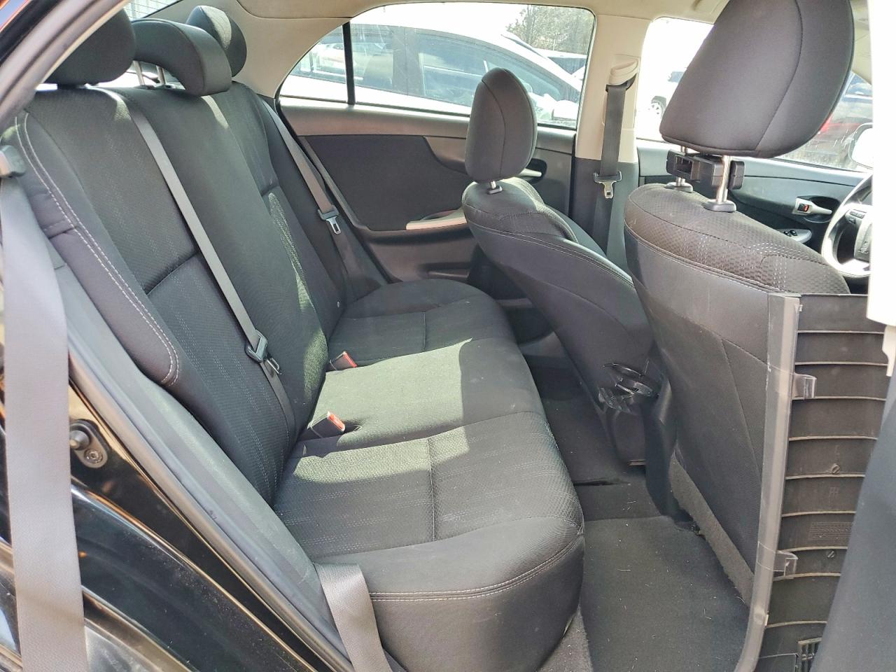 2013 TOYOTA COROLLA S photo 10