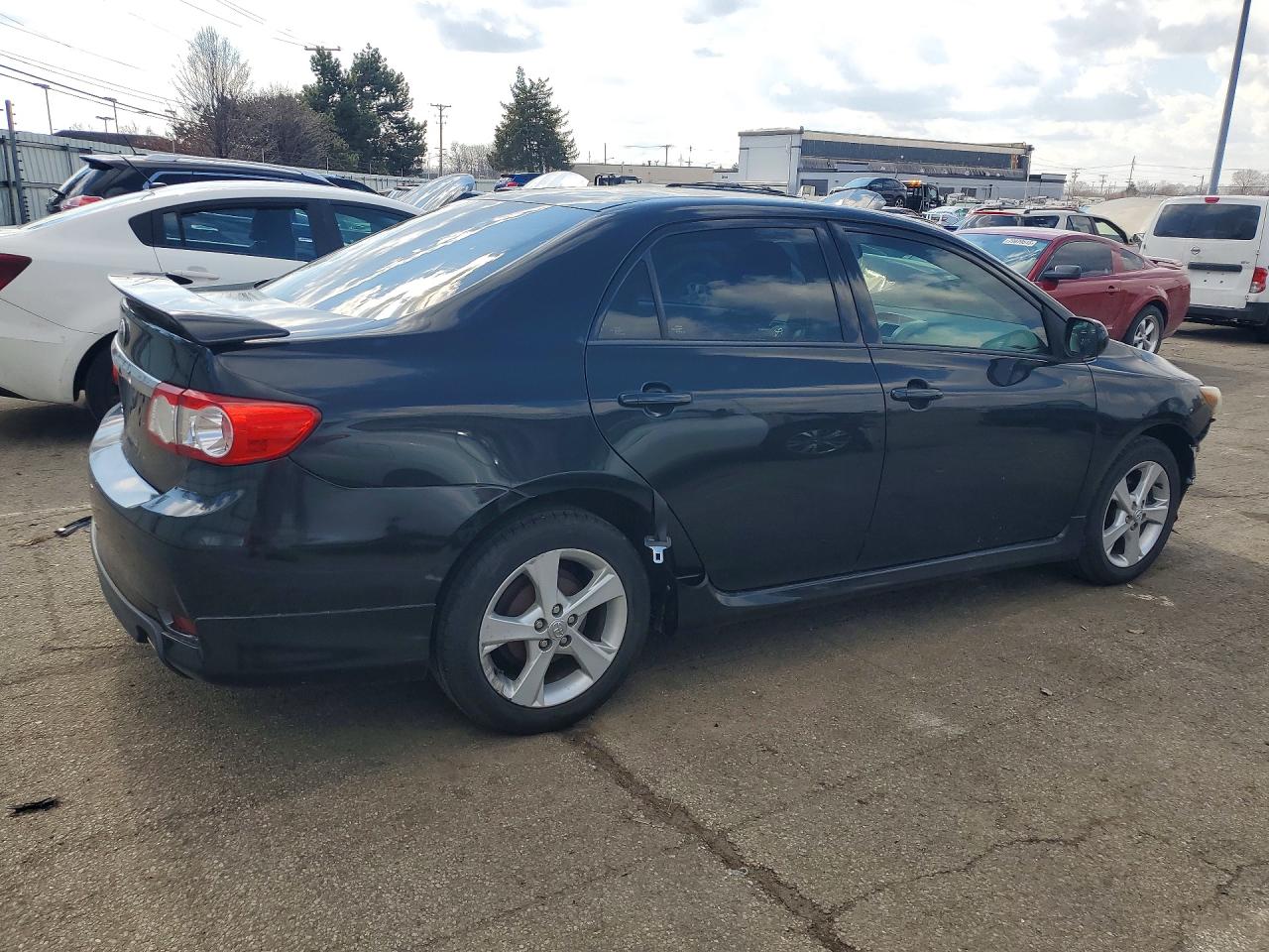 2013 TOYOTA COROLLA S photo 3