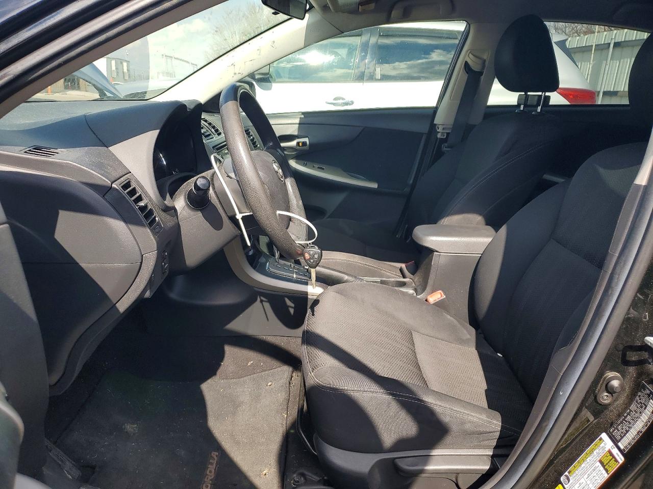 2013 TOYOTA COROLLA S photo 7