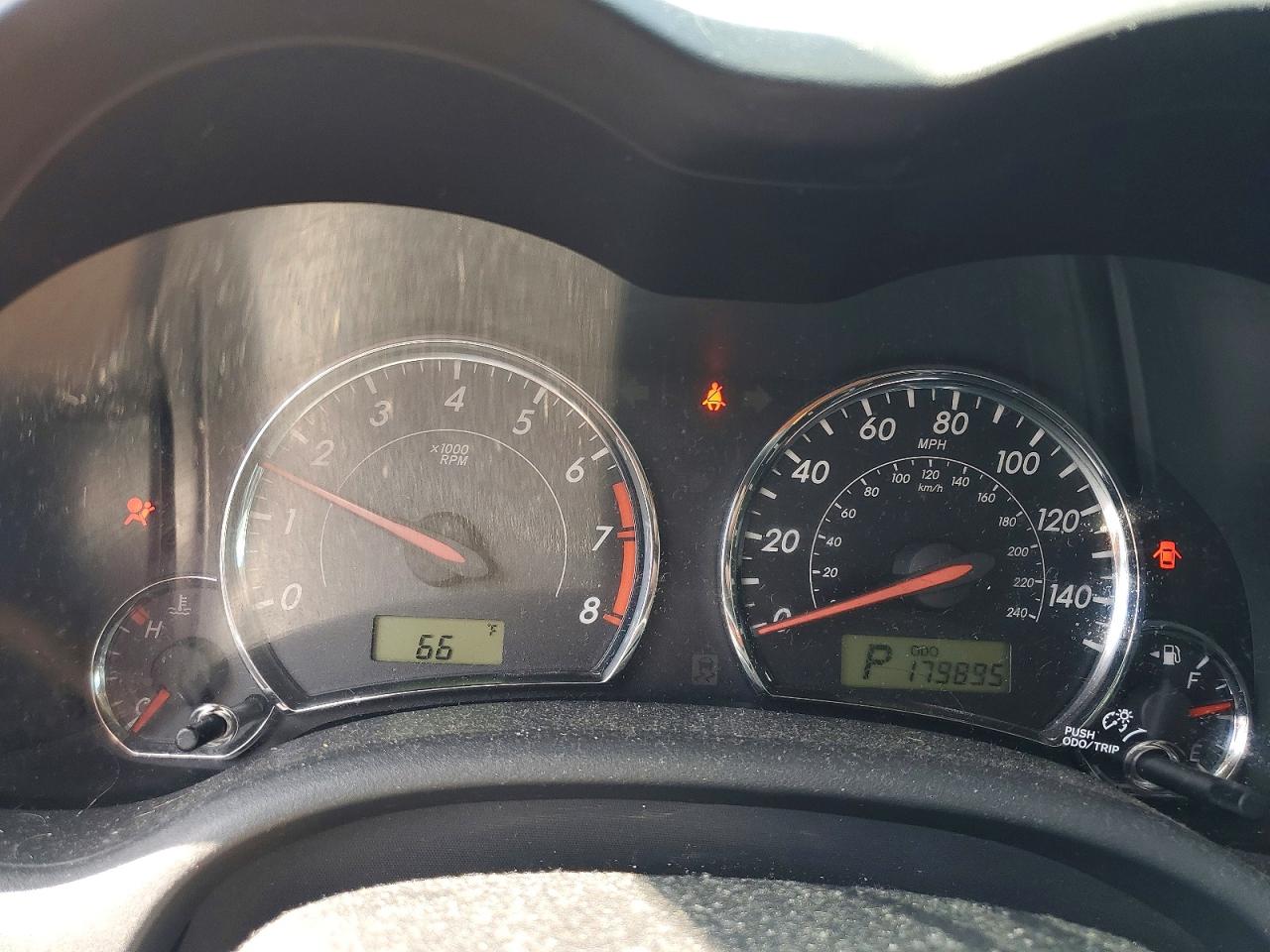 2013 TOYOTA COROLLA S photo 9