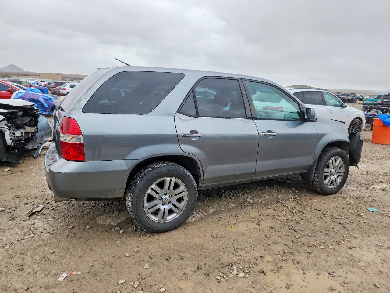 2002 ACURA MDX photo 3