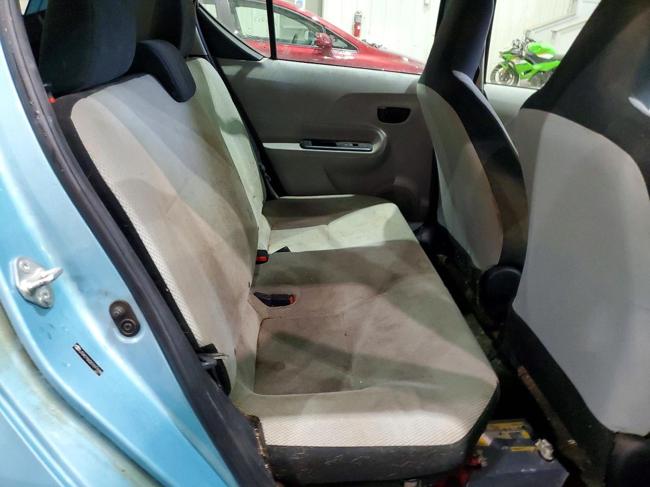 2012 TOYOTA PRIUS C ONE photo 28