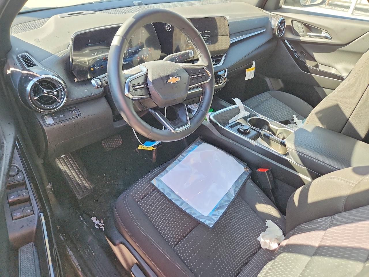 2026 CHEVROLET EQUINOX LT photo 14