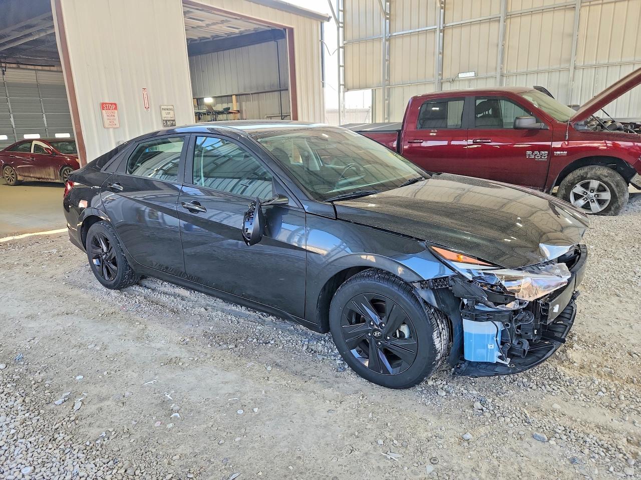 2022 HYUNDAI ELANTRA SEL photo 4