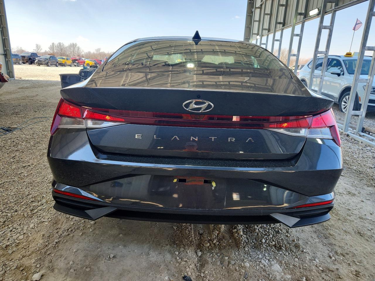 2022 HYUNDAI ELANTRA SEL photo 6