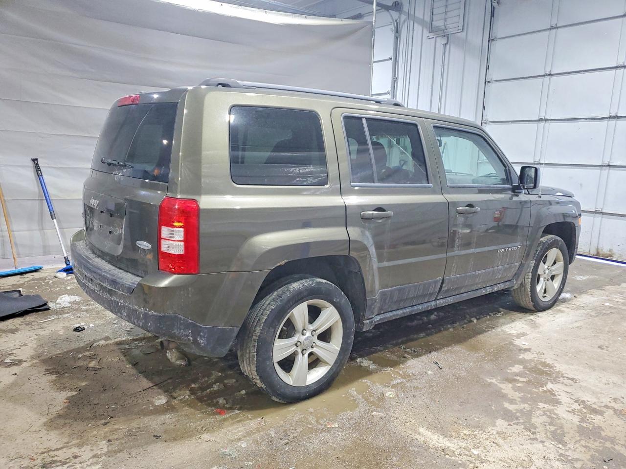 2015 JEEP PATRIOT LATITUDE photo 5