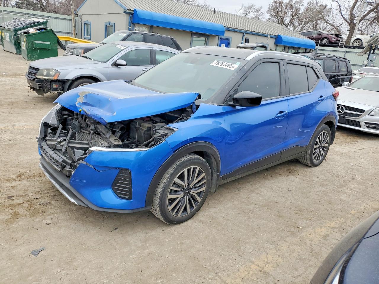 2023 NISSAN KICKS