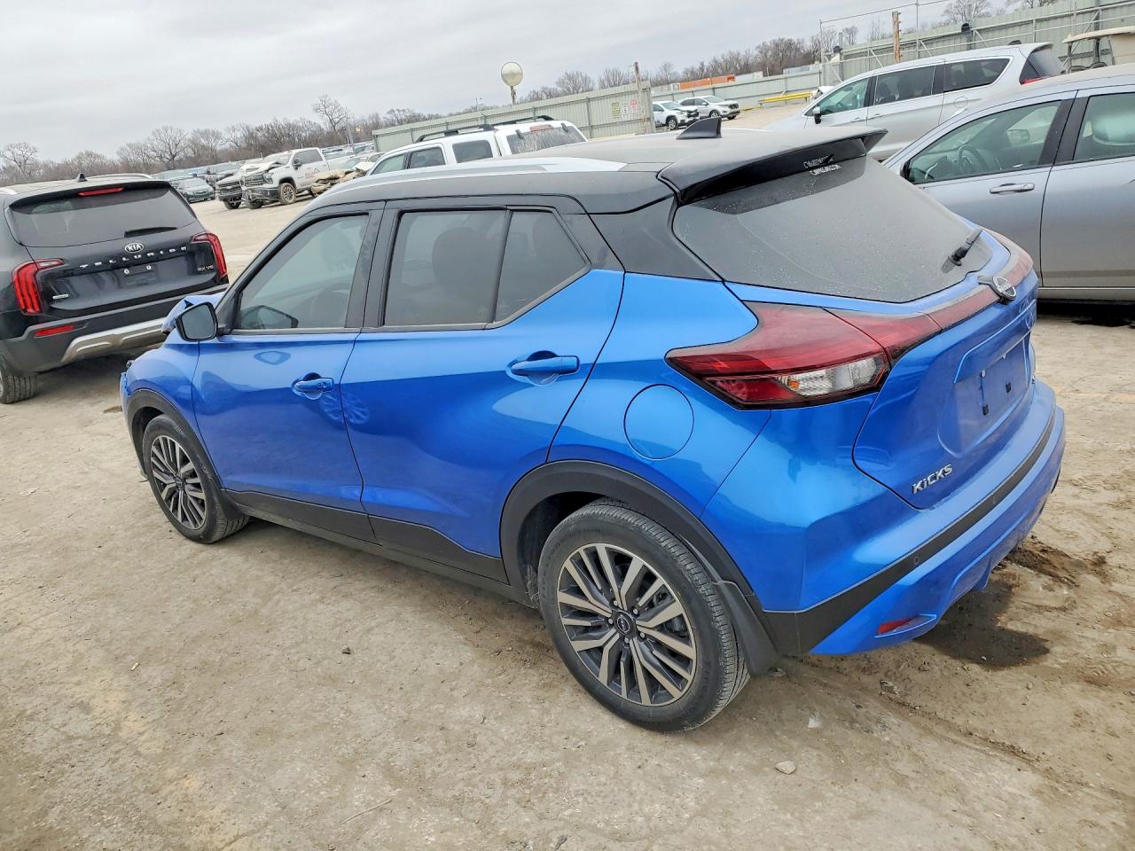 2023 NISSAN KICKS SV photo 3