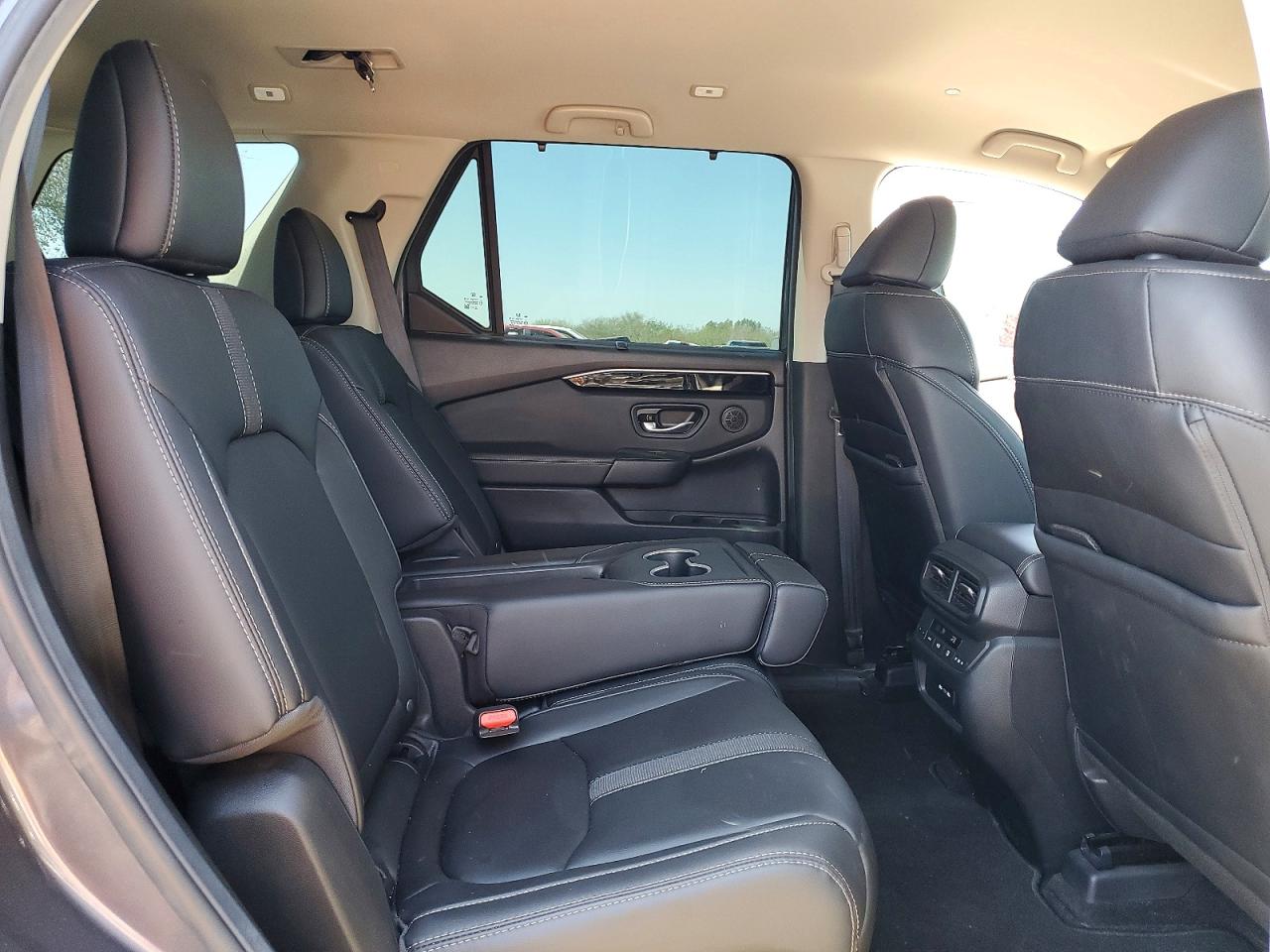 2025 HONDA PILOT EXL photo 31
