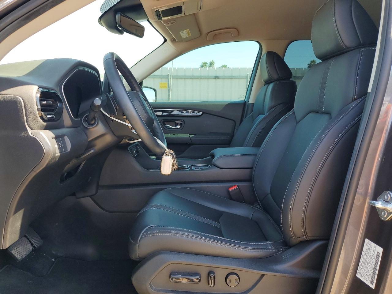2025 HONDA PILOT EXL photo 19