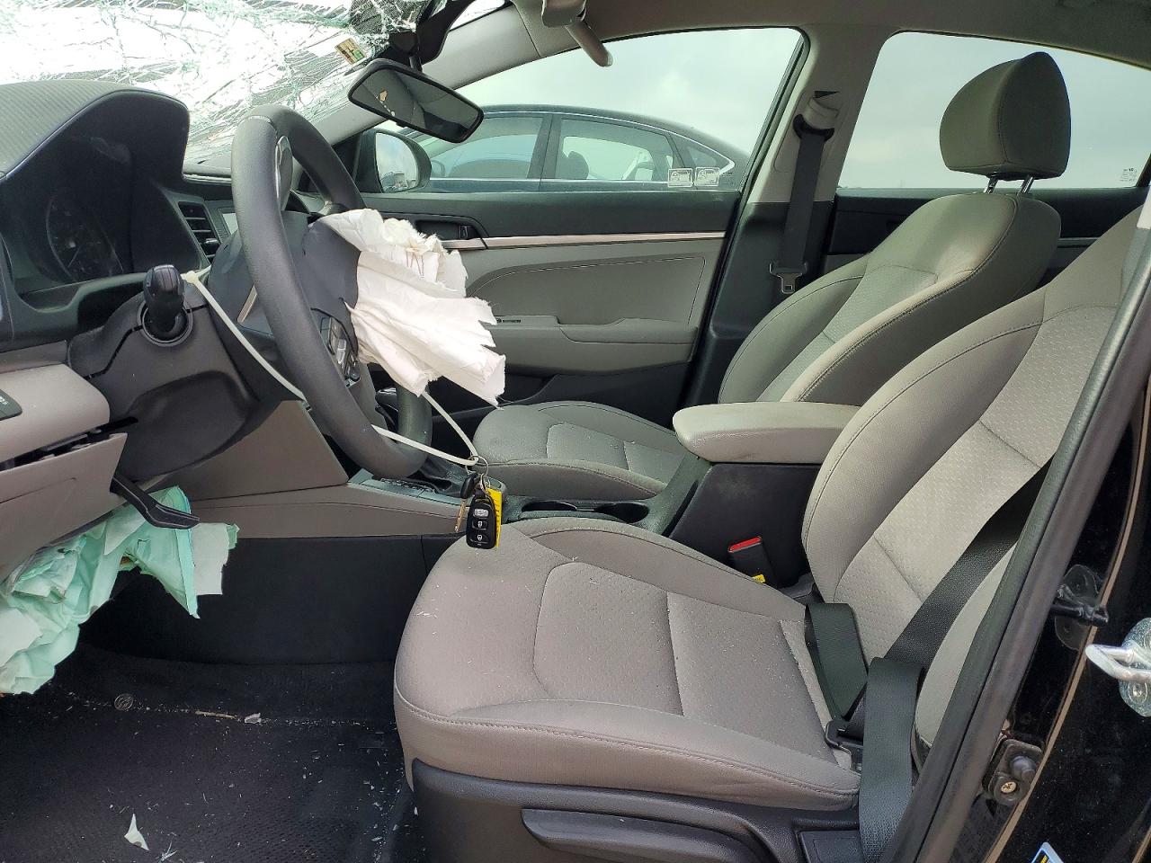 2020 HYUNDAI ELANTRA SE photo 7