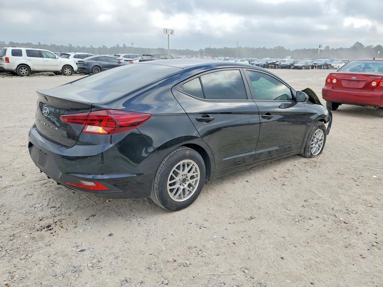 2020 HYUNDAI ELANTRA SE photo 3