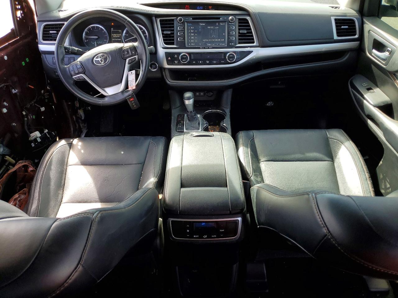 2018 TOYOTA HIGHLANDER XLE photo 15