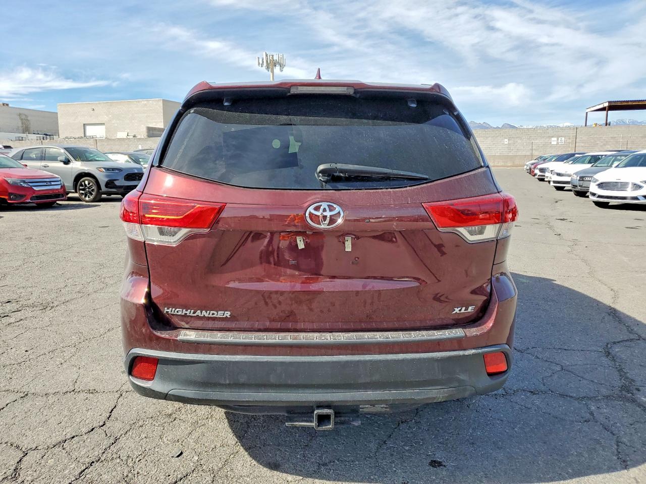 2018 TOYOTA HIGHLANDER XLE photo 11