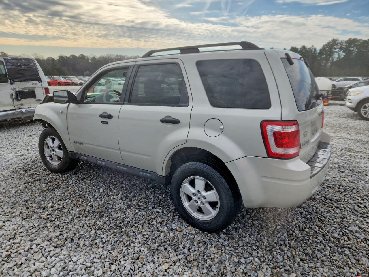2008 FORD ESCAPE XLT photo 2