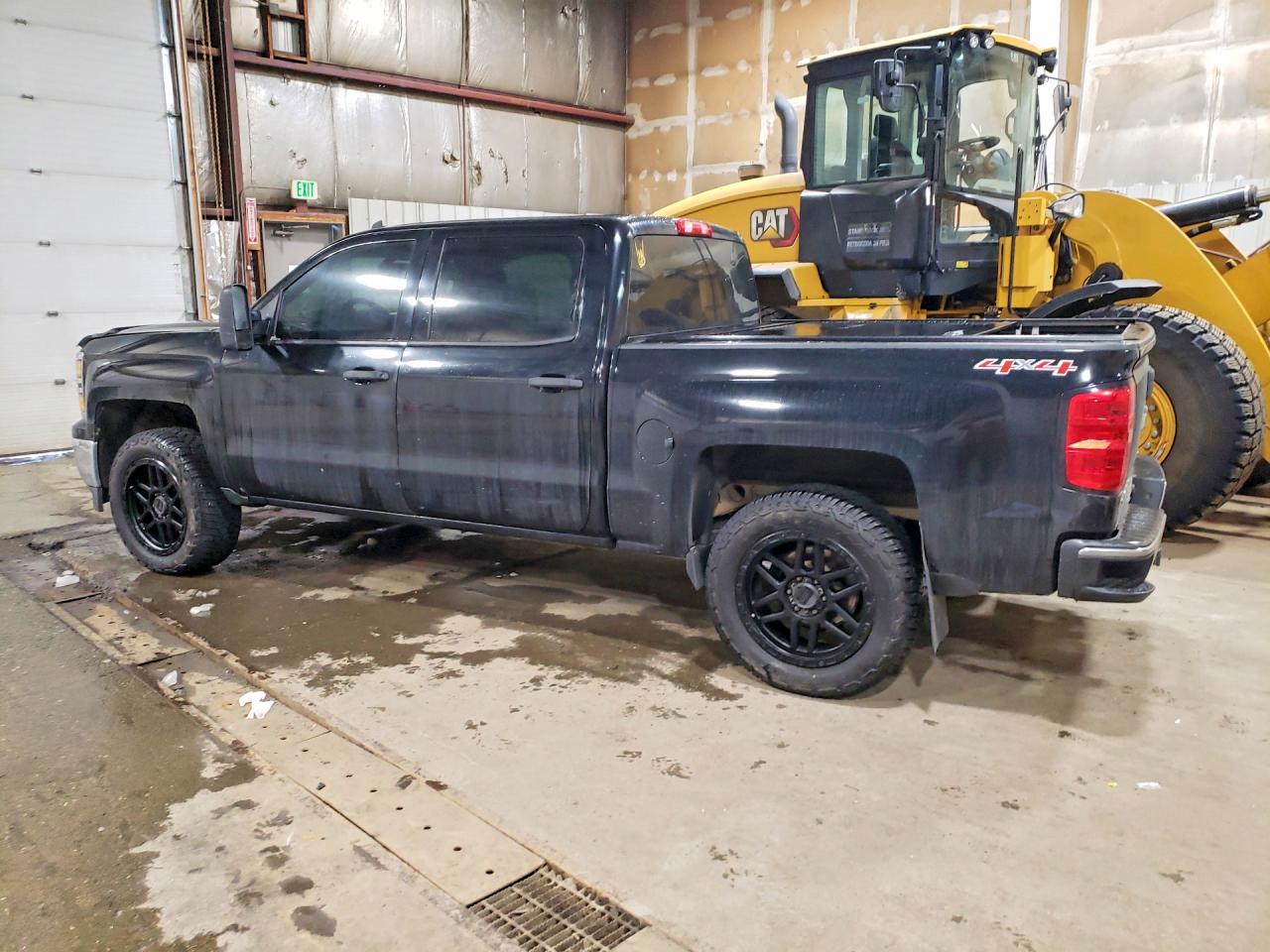 2014 CHEVROLET SILVERADO K1500 LT photo 2