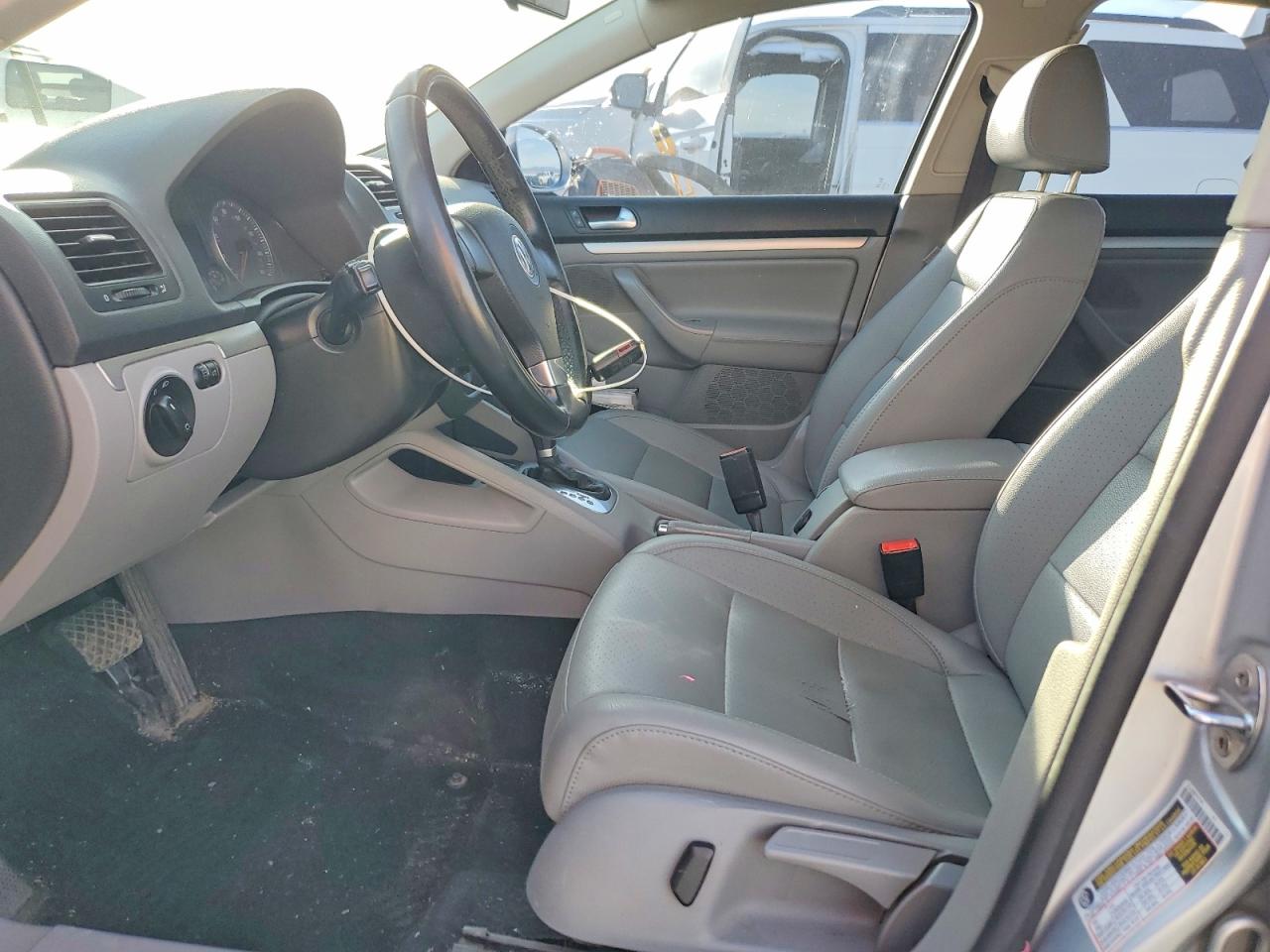 2008 VOLKSWAGEN JETTA SE photo 13