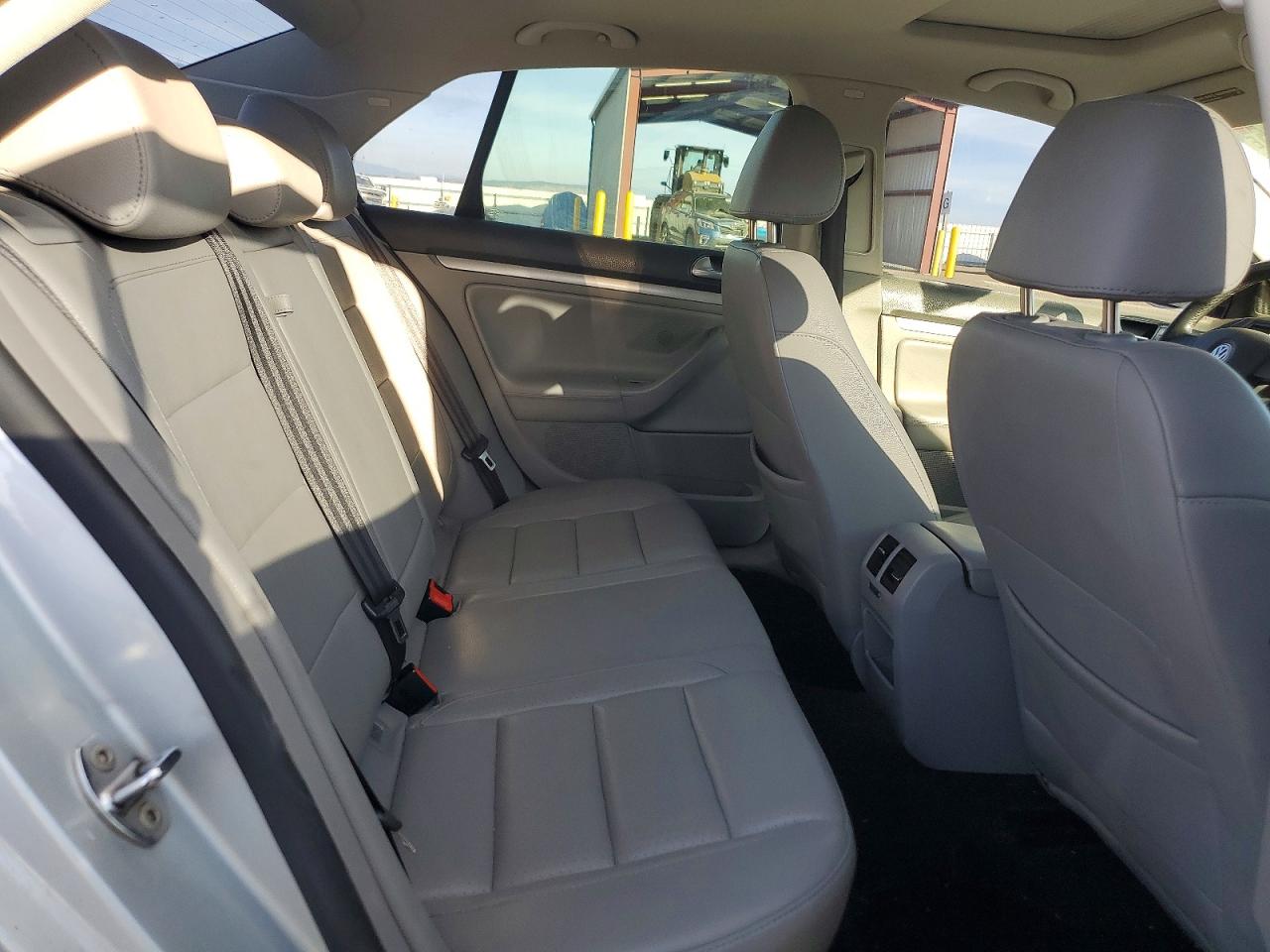 2008 VOLKSWAGEN JETTA SE photo 19