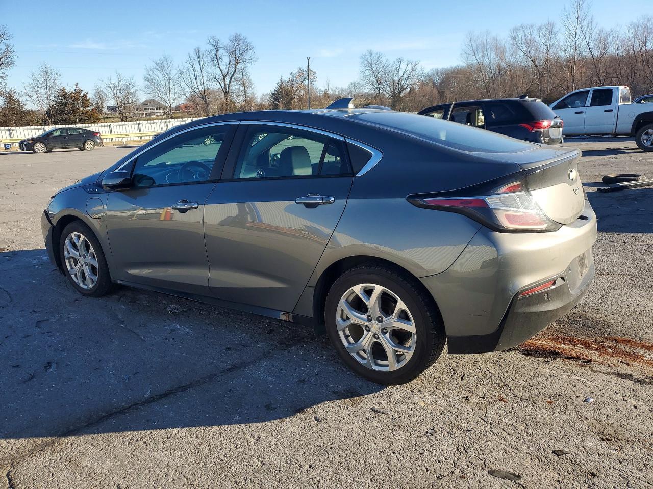 2016 CHEVROLET VOLT LTZ photo 2