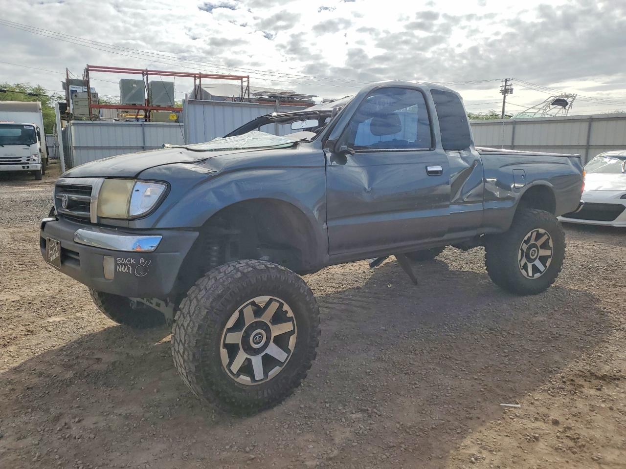 2000 TOYOTA TACOMA