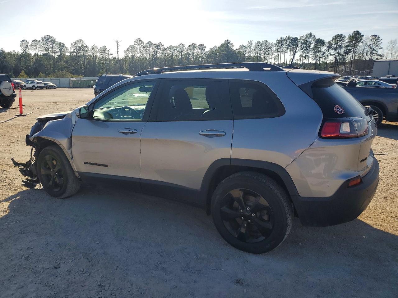 2019 JEEP CHEROKEE LATITUDE PLUS photo 2