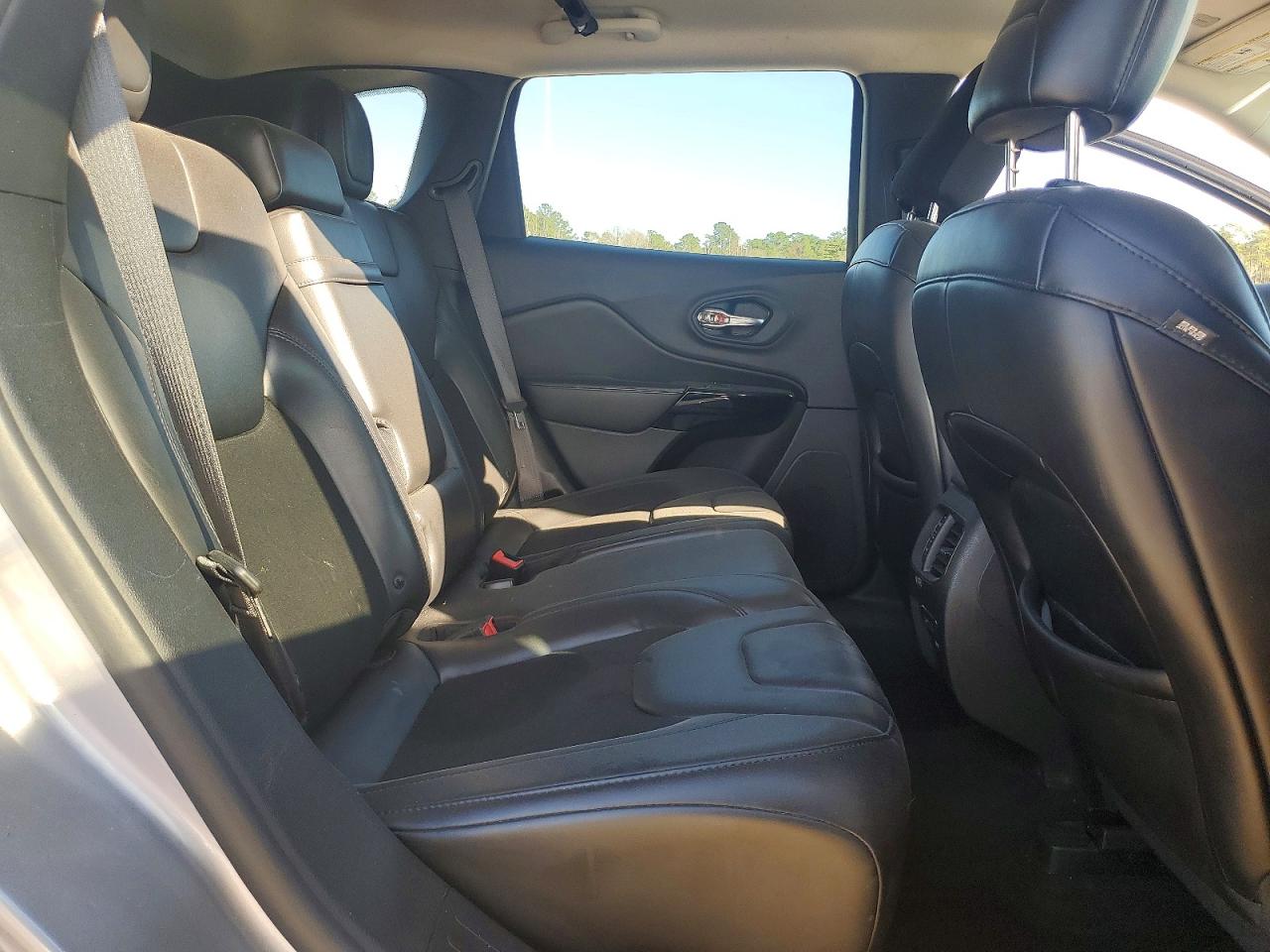 2019 JEEP CHEROKEE LATITUDE PLUS photo 11
